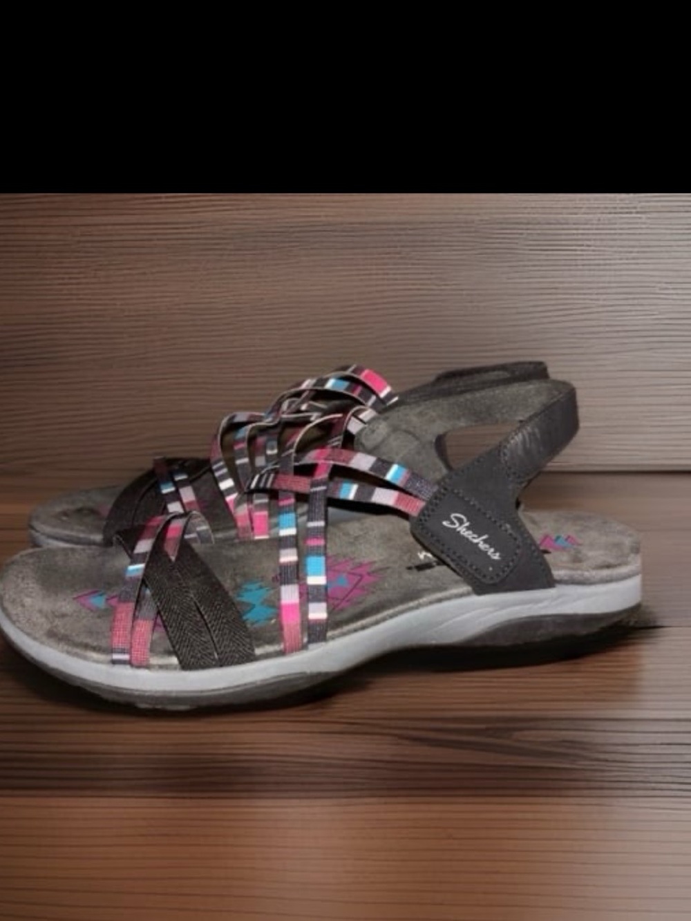 Skechers Reggae Slim Daydream Believer sandals. Women’s size 9.5